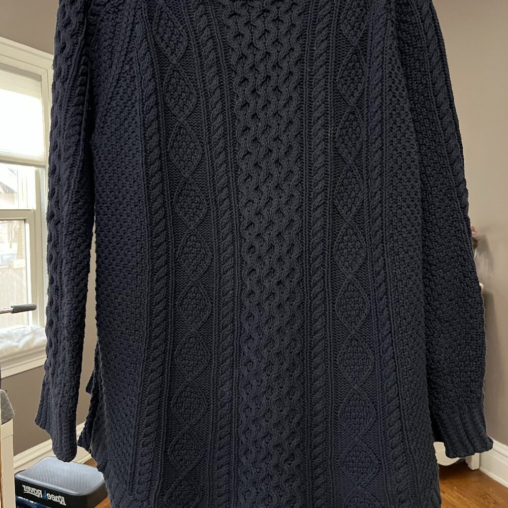 Women's LL Bean cable Knit sweater size L
